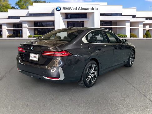 Used 2026 BMW 530i xDrive w/ Premium Package AWD/4WD image 5