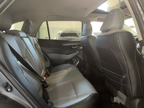 Used 2025 Subaru Outback Limited AWD/4WD image 23