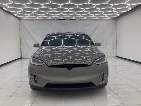 Used 2016 Tesla Model X 75D image 5