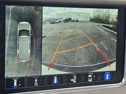 Used 2023 GMC Yukon Denali w/ Max Trailering Package AWD/4WD image 5