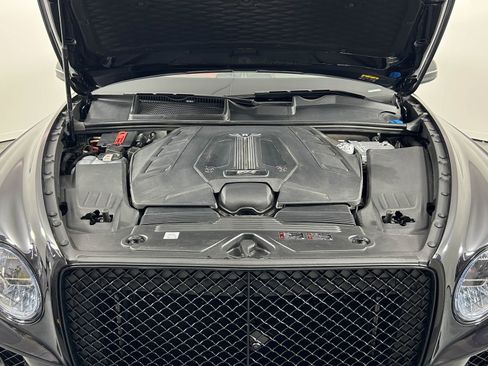 Certified 2022 Bentley Bentayga image 40