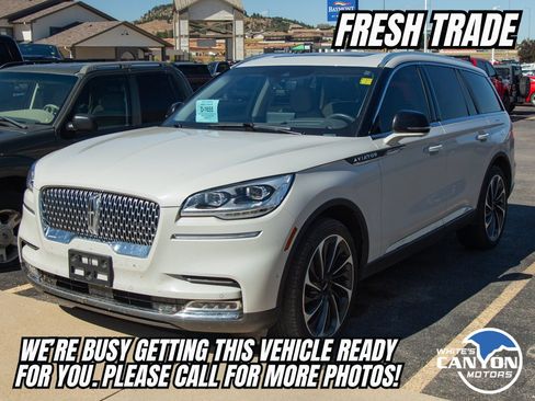 Used 2022 Lincoln Aviator Reserve w/ Equipment Group 201A AWD/4WD image 2