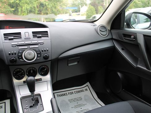 Used 2010 MAZDA MAZDA3 i Sport image 12