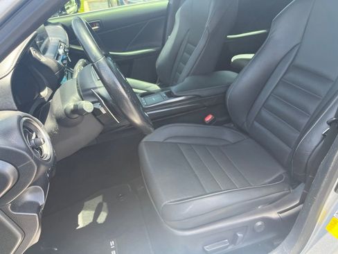 Used 2022 Lexus IS 350 F Sport RWD image 9