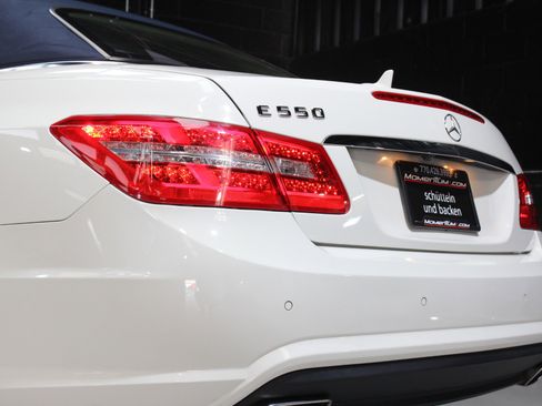Used 2011 Mercedes-Benz E 550 Cabriolet image 12