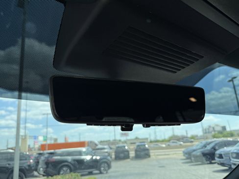 Certified 2024 INFINITI QX80 Sensory image 3