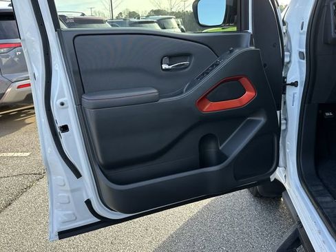 Certified 2024 Nissan Frontier Pro-X image 11