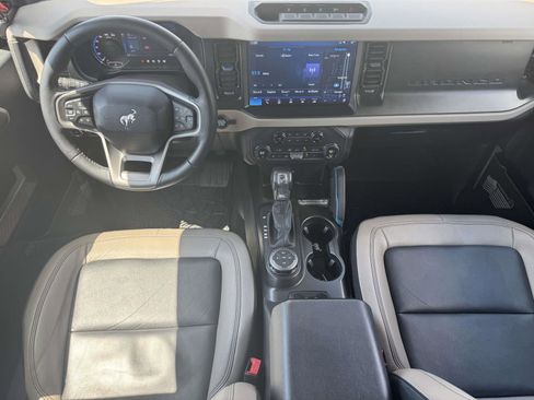 Used 2023 Ford Bronco Wildtrak AWD/4WD image 2
