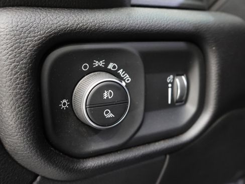 Used 2022 RAM 2500 Big Horn w/ Night Edition image 41