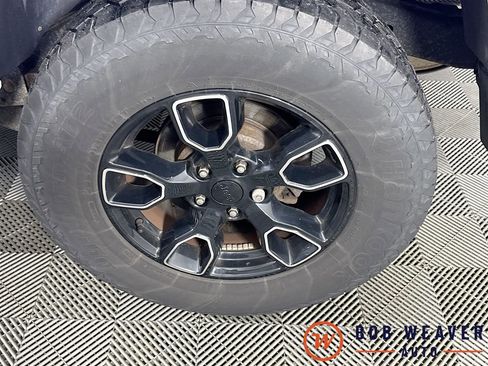 Used 2017 Jeep Wrangler Unlimited Sahara image 33