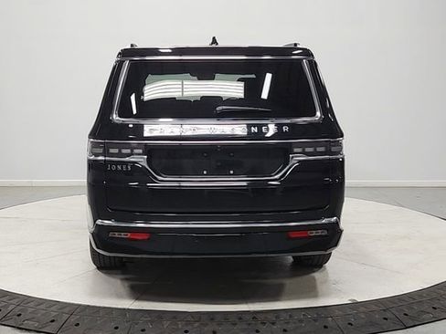 Used 2024 Jeep Grand Wagoneer L 4WD image 6