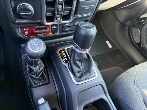 New 2025 Jeep Gladiator Willys image 11