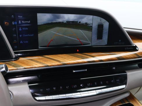 Used 2022 Cadillac Escalade ESV Premium Luxury Platinum image 36