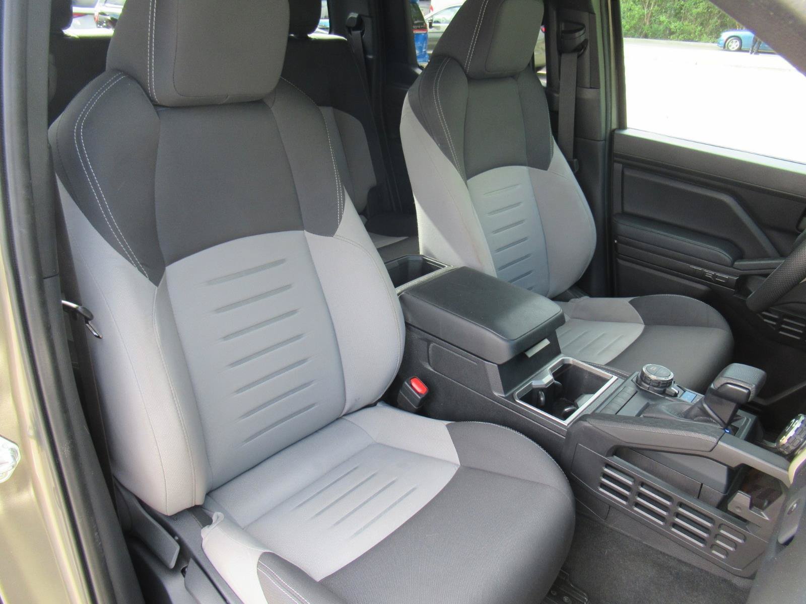 Used 2025 Toyota Tacoma TRD Sport AWD/4WD image 8