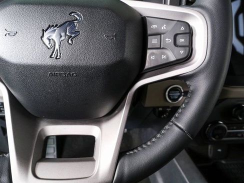 Used 2024 Ford Bronco Wildtrak image 9