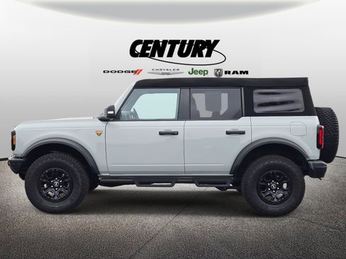 Used 2023 Ford Bronco Badlands w/ Sasquatch Package image 7