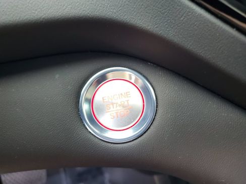 Used 2025 Acura RDX SH-AWD image 27
