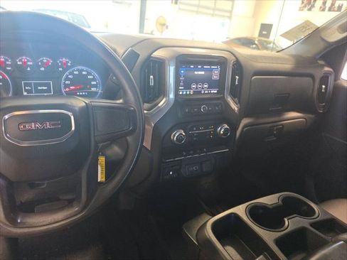 Used 2021 GMC Sierra 1500 4x4 Crew Cab w/ Sierra Value Package image 14