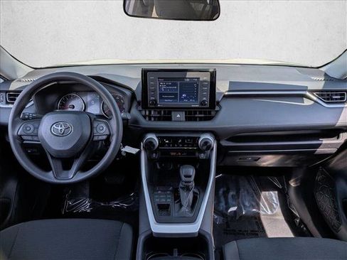 Used 2022 Toyota RAV4 LE AWD/4WD image 19