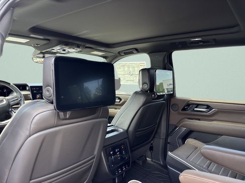 New 2026 GMC Yukon XL Denali Ultimate w/ LPO, Illumination Package AWD/4WD image 25