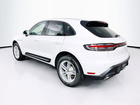 New 2026 Porsche Macan image 3