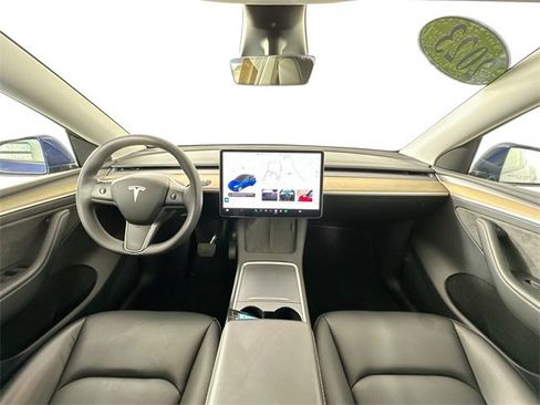 Used 2023 Tesla Model Y Long Range image 3