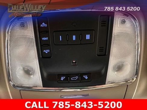 Used 2017 Jeep Grand Cherokee Limited image 19