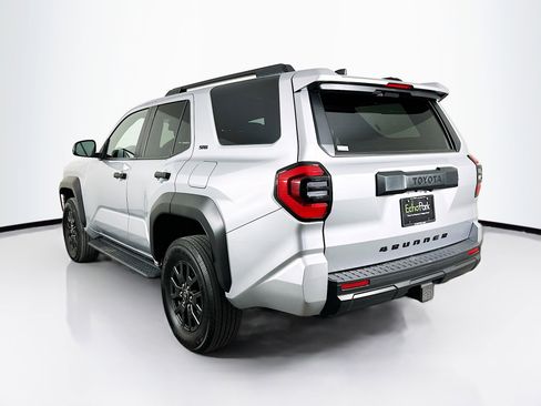 Used 2025 Toyota 4Runner SR5 AWD/4WD image 5