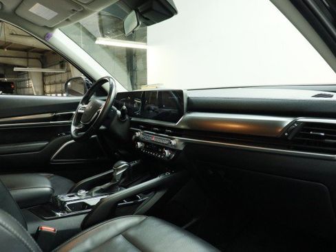Used 2024 Kia Telluride S FWD image 21