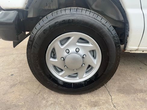 Used 2007 Ford E-250 and Econoline 250 Extended image 15