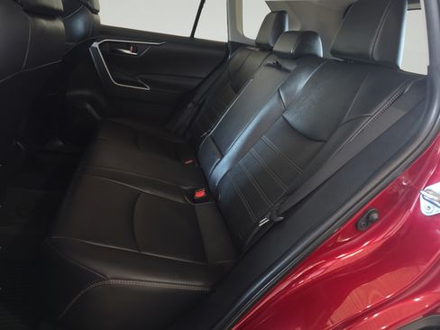 Used 2021 Toyota RAV4 XLE Premium AWD/4WD image 26