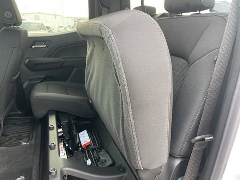 New 2025 GMC Canyon Elevation w/ Convenience Package image 40