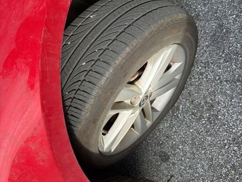 Used 2021 Toyota Corolla Hatchback image 4