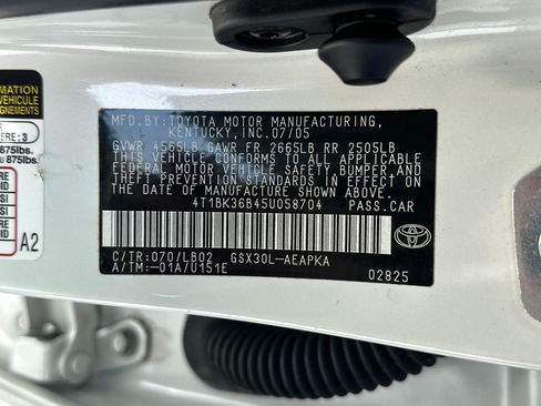 Used 2005 Toyota Avalon Limited FWD image 35