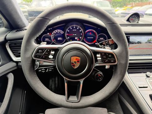 Used 2019 Porsche Panamera GTS AWD/4WD image 22