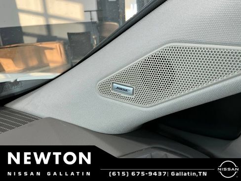 Used 2023 Nissan Rogue SL w/ SL Premium Package FWD image 9