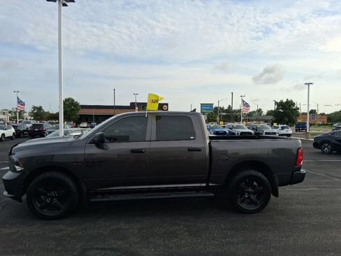 Used 2019 RAM 1500 Express w/ Wheel & Sound Group AWD/4WD image 8