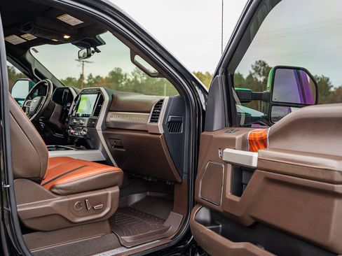 Used 2022 Ford F250 King Ranch image 16