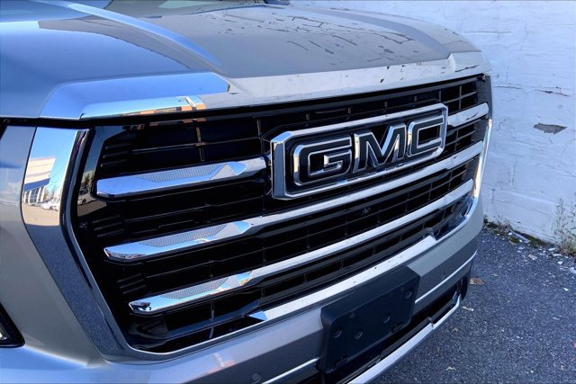 Used 2025 GMC Yukon Elevation w/ Technology Package AWD/4WD image 30