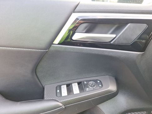 Used 2022 Mitsubishi Outlander SE image 17