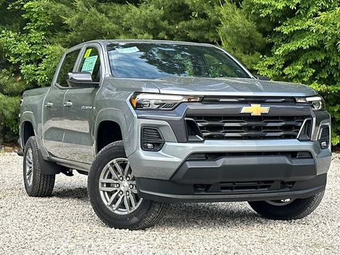 New 2026 Chevrolet Colorado LT w/ LT Convenience Package AWD/4WD image 2