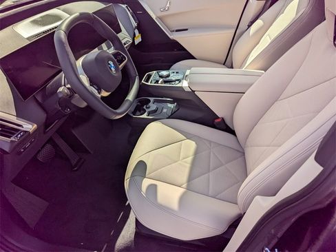 New 2026 BMW iX xDrive60 w/ Premium Package image 7