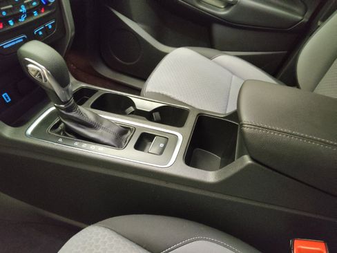 Used 2019 Ford Escape SE FWD image 26