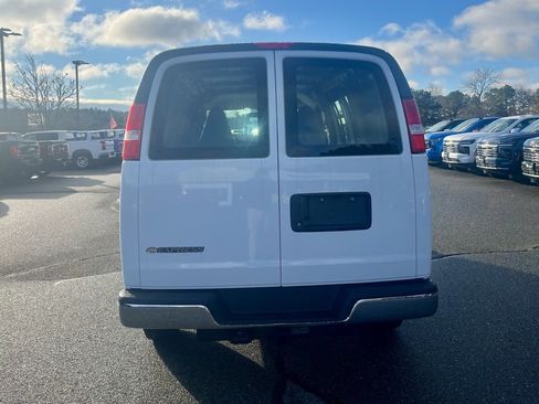 New 2025 Chevrolet Express 2500 Work Van image 4