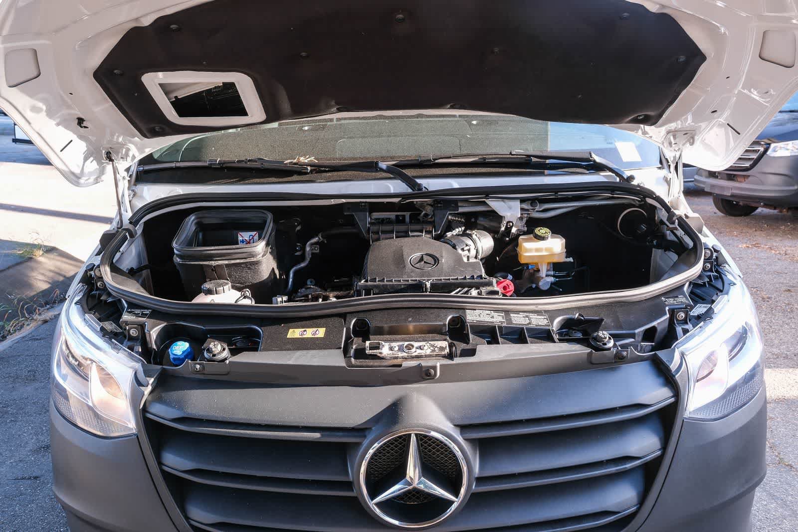 Used 2023 Mercedes-Benz Sprinter 2500 image 31