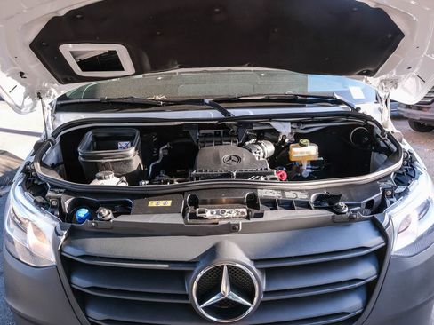 Used 2023 Mercedes-Benz Sprinter 2500 image 31