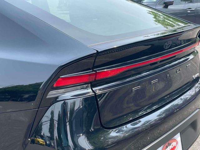 Certified 2025 Toyota Prius FWD image 13