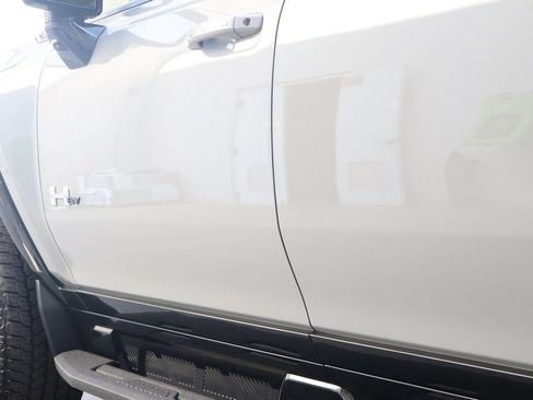 Used 2025 GMC Hummer EV 3X AWD/4WD image 17