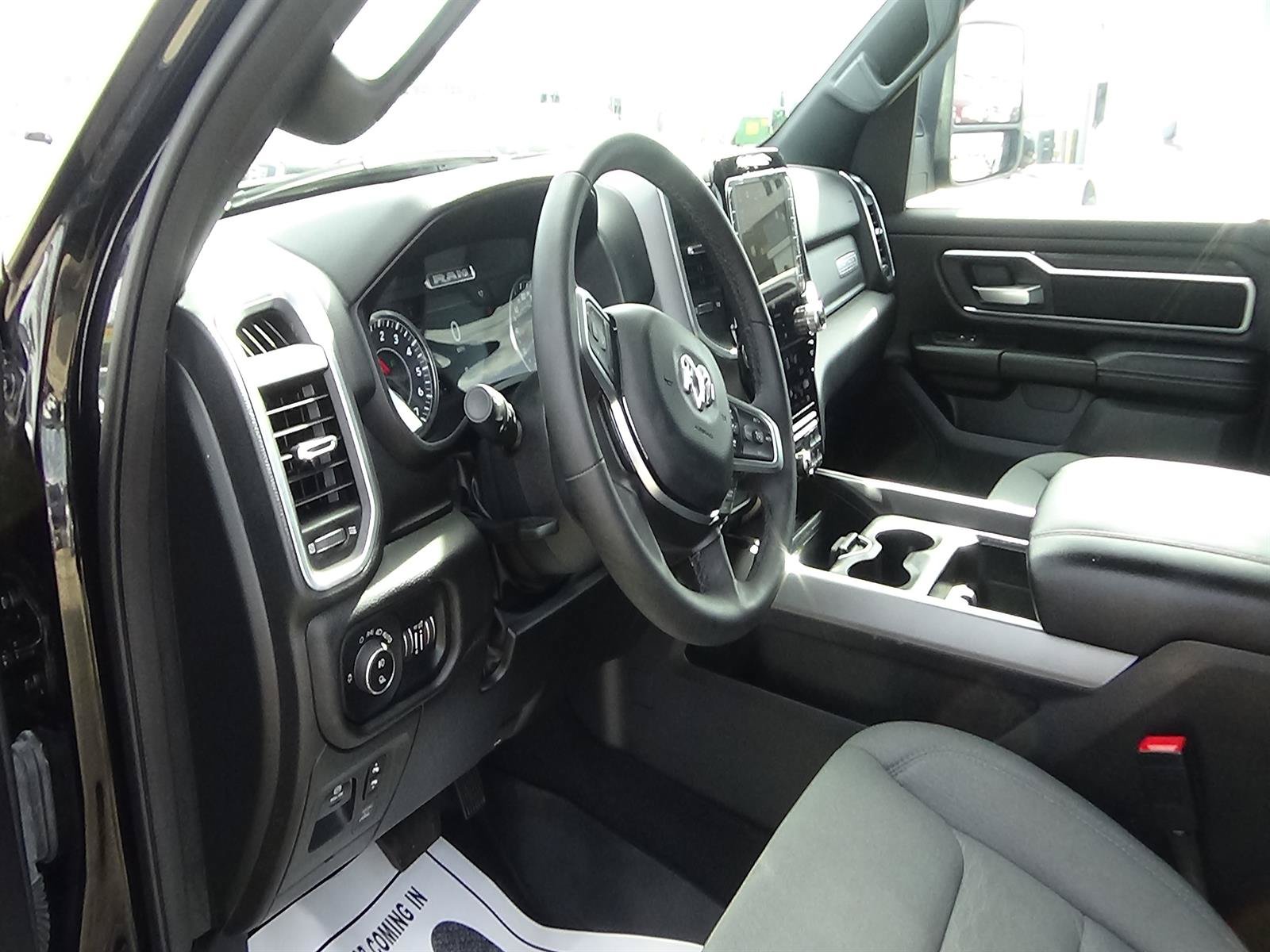Used 2025 RAM 1500 Big Horn AWD/4WD image 19