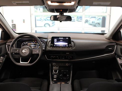 Used 2023 Nissan Rogue S FWD image 16